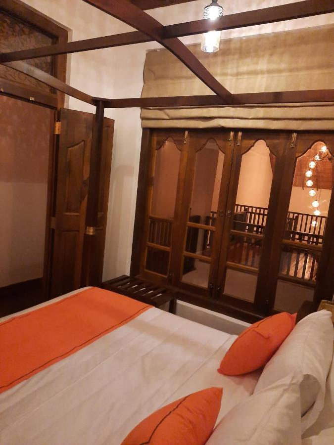 The Dutch Boutique Bed & Breakfast กอลล์ ภายนอก รูปภาพ