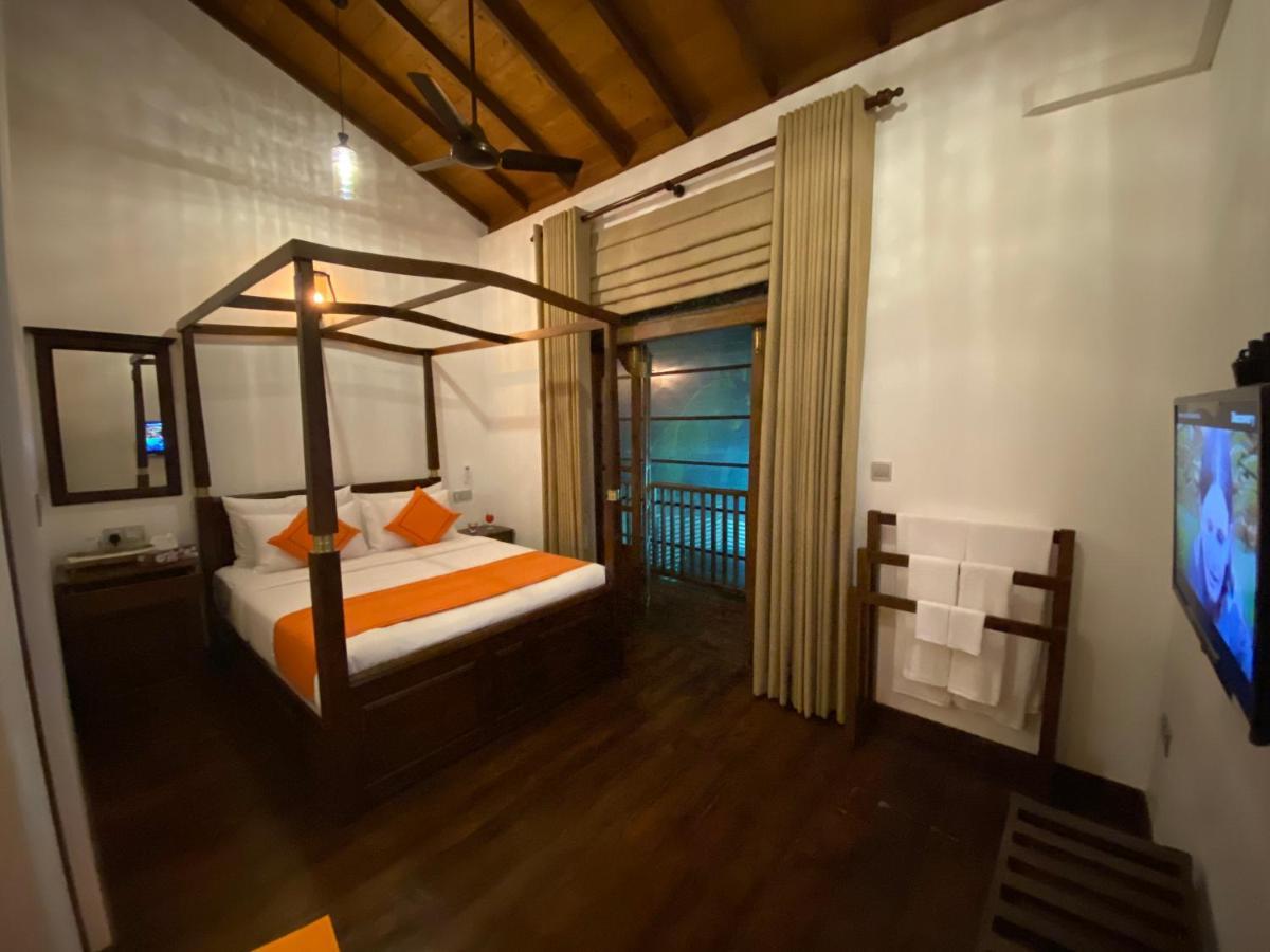 The Dutch Boutique Bed & Breakfast กอลล์ ภายนอก รูปภาพ