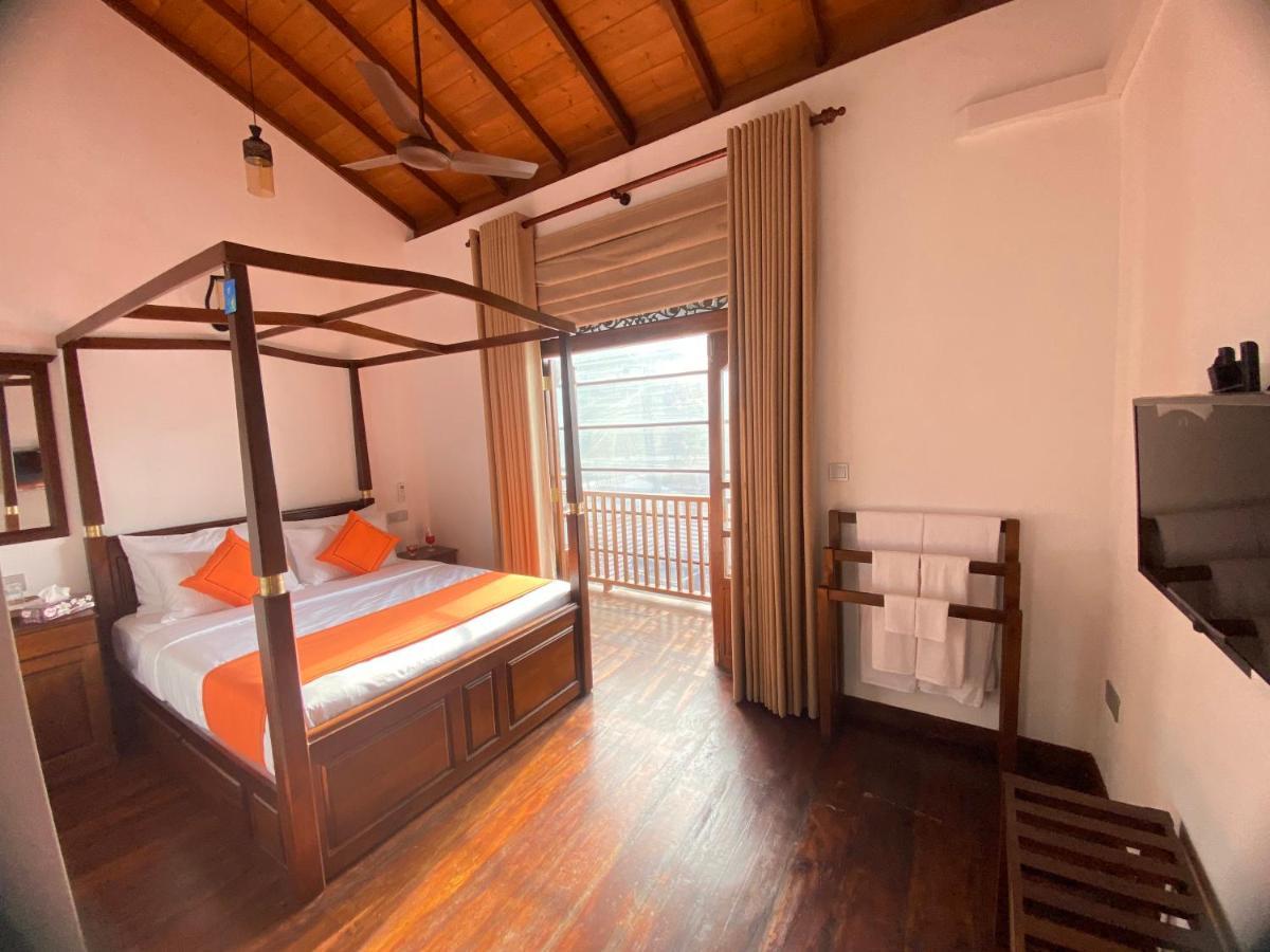 The Dutch Boutique Bed & Breakfast กอลล์ ภายนอก รูปภาพ