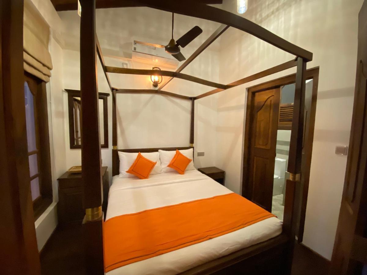 The Dutch Boutique Bed & Breakfast กอลล์ ภายนอก รูปภาพ